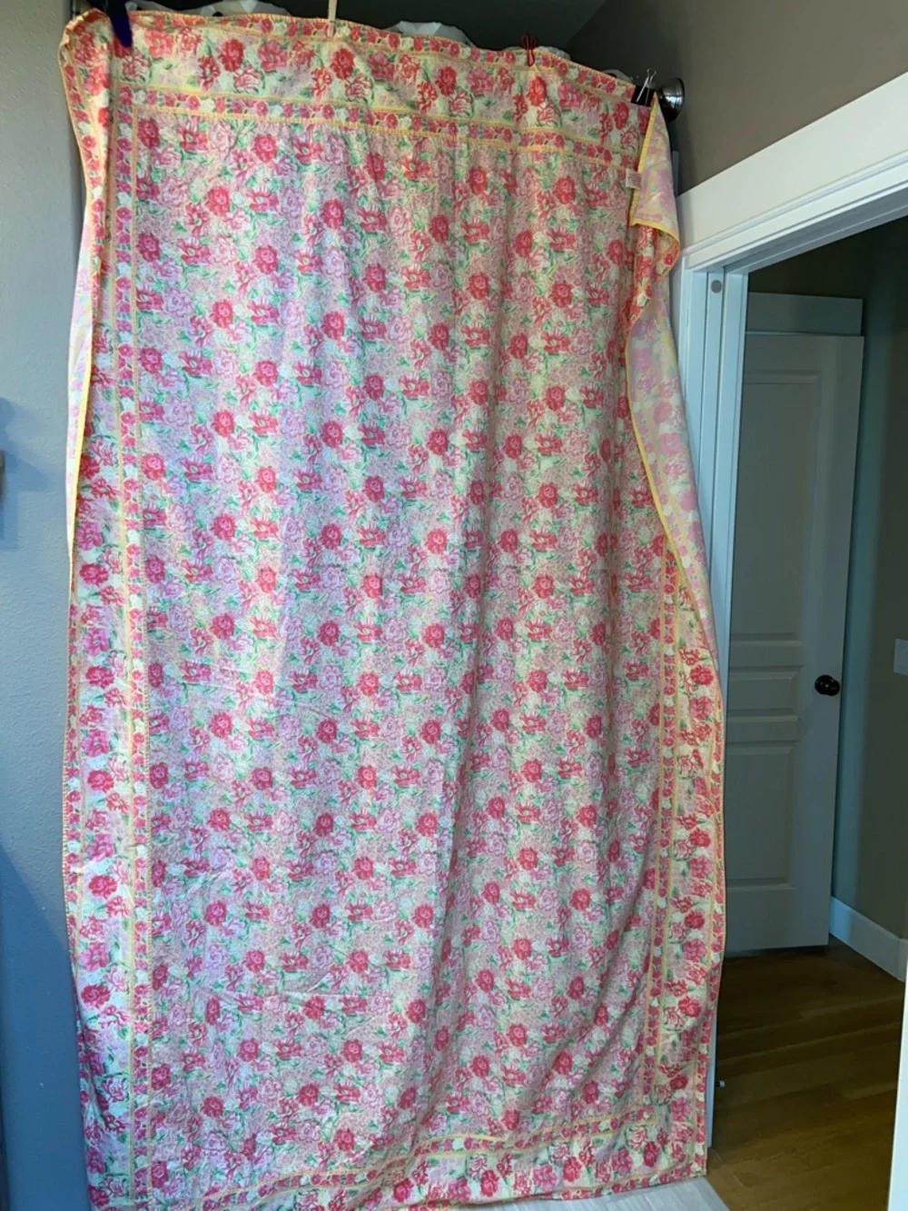 Vintage April Cornell 100% Cotton 60”x96” Tablecloth Spring Floral Pink Yellow